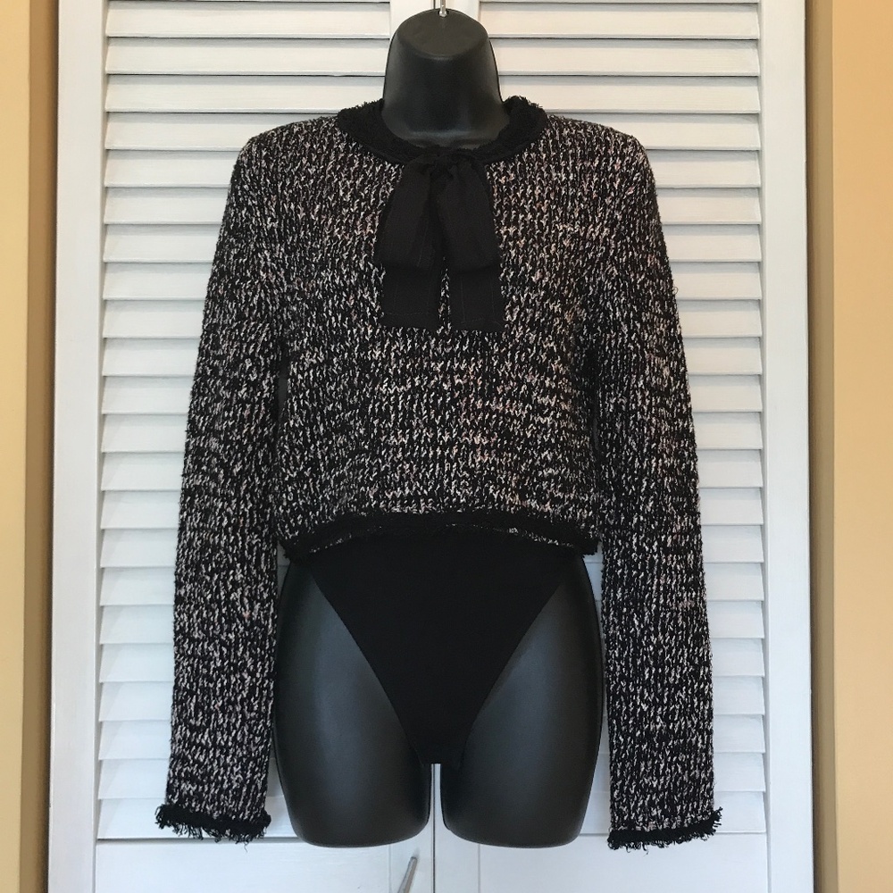 Knit Pullover Sweater- cropped! EUC 3/$19